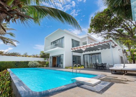 TÙNG VILLA D2 SÁT BIỂN